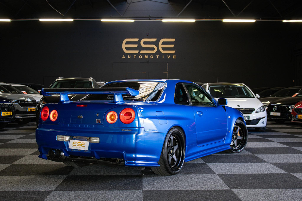 43515450-2.jpg