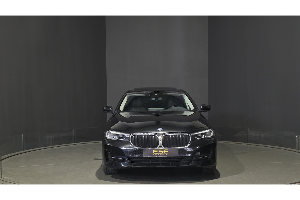 49955223-3.jpg
