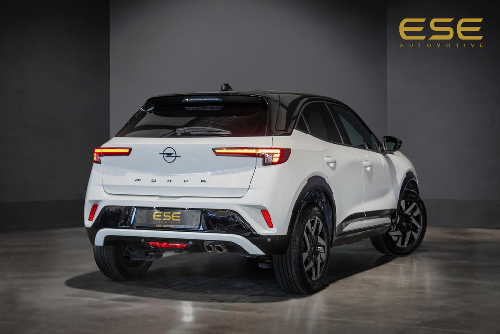 53127284-2.jpg